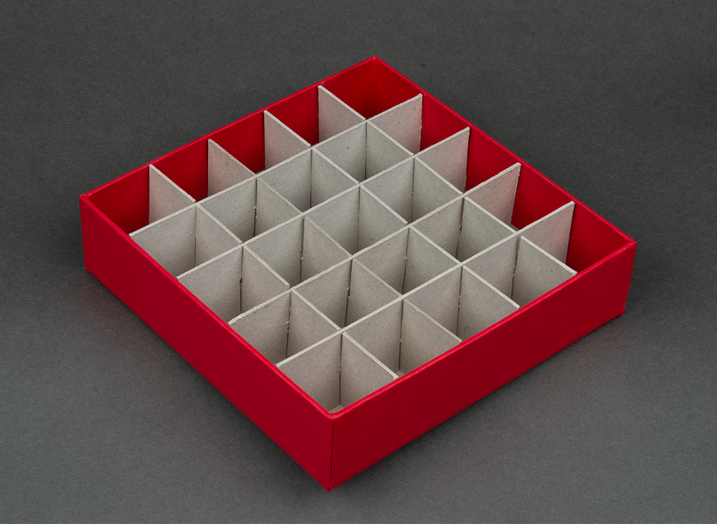 Trays for vials